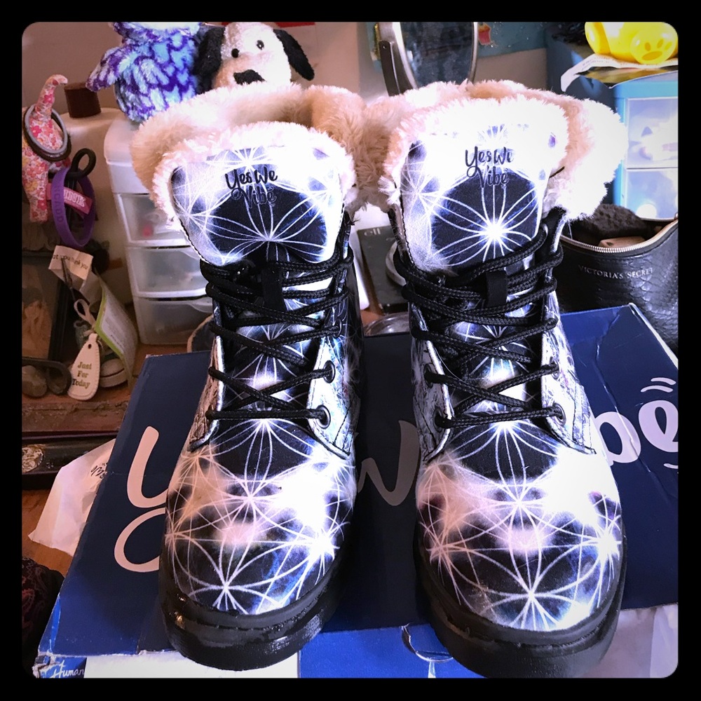 Yes we vibe boots